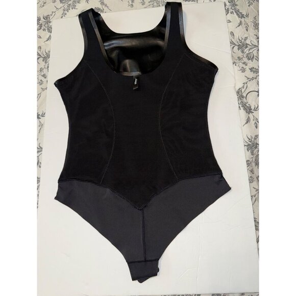 Pinsy Veegan Leather High Neck Shapewear Bodysuit Black Large Tiny Flaw - Picture 8 of 14